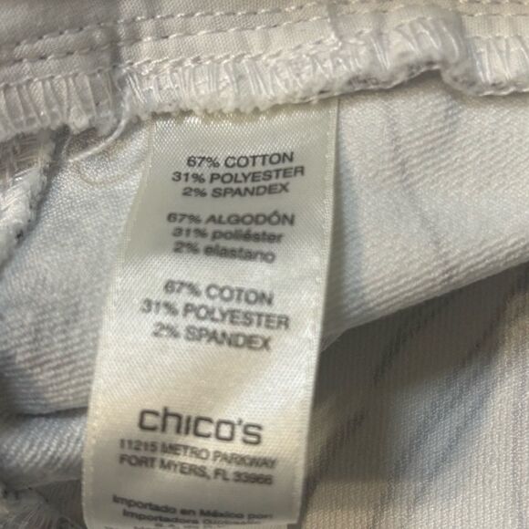 Chico's White Black Stretch Floral Paisley Patterned Capri Pants Chico's Size 1 - Picture 5 of 5